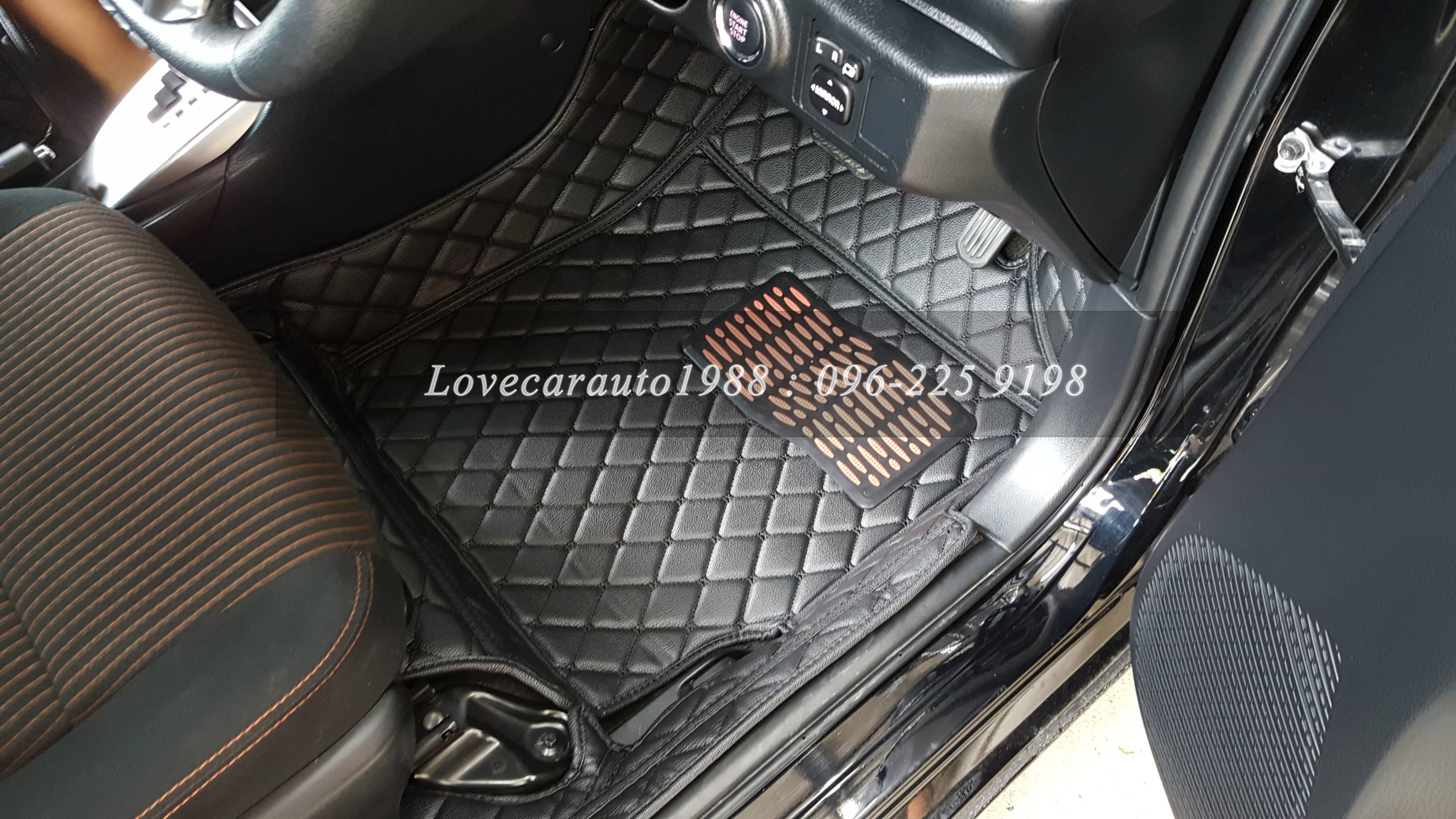 พรมปูพื้นรถยนต์ 6D Yaris 2016 ดำด้ายดำ เต็มคัน