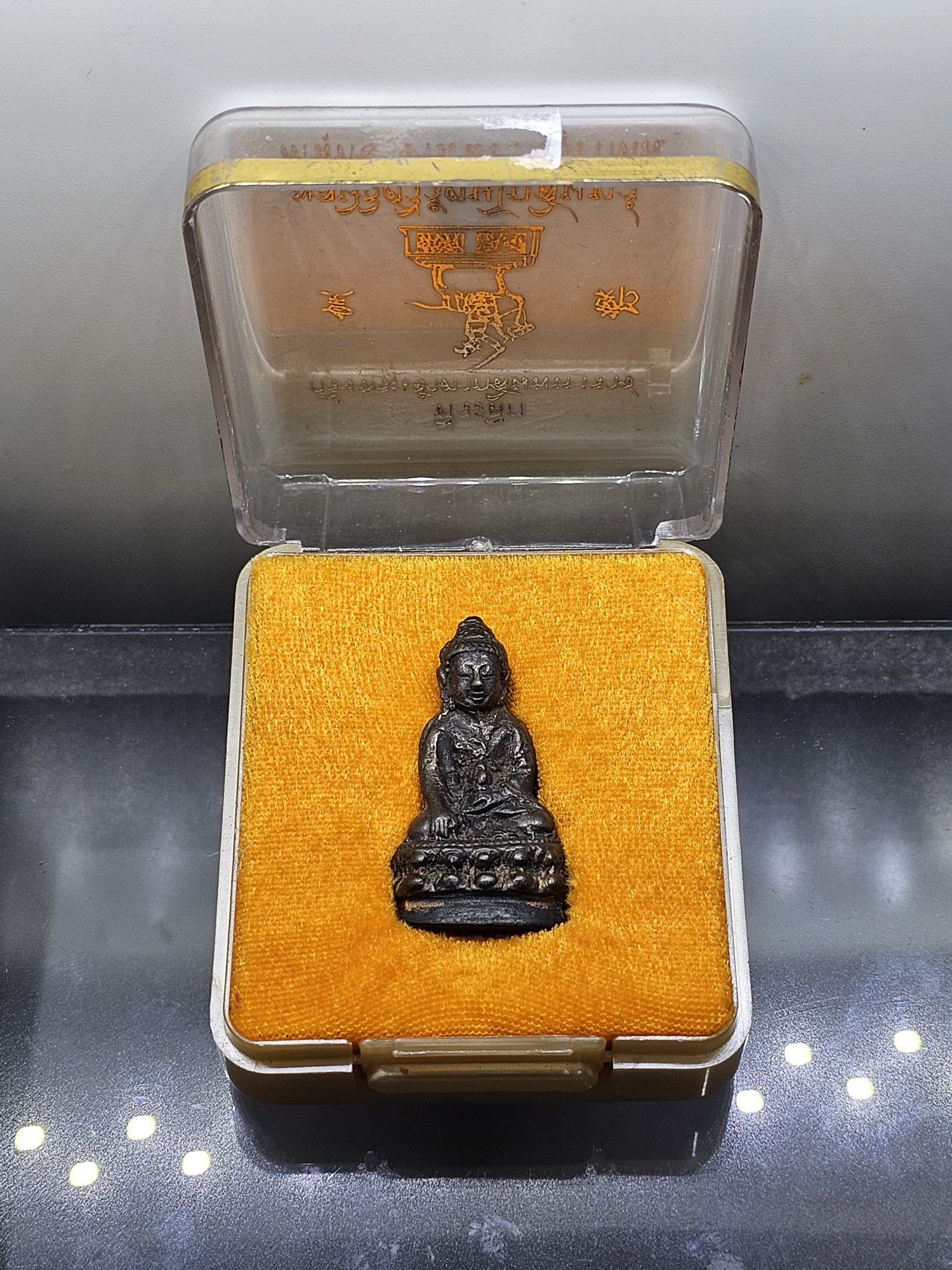 กริ่งพระเจ้าตากสินมหาราช เนื้อนวะ มูลนิธิศรีรัตนโกสินทร์ จัดสร้าง วัดสุทธาราม ฝั่งธนบุรี ก.ท.ม. พ.ศ.2546 ตลับเดิม
