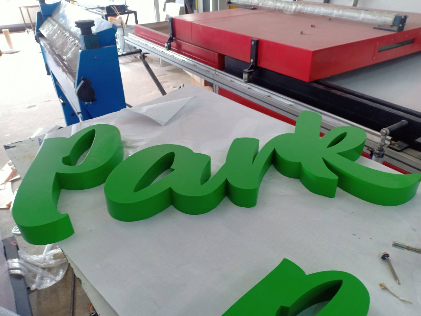 งานป้ายอักษรโลหะซิ้งค์พ่นสีเขียว งานPARK