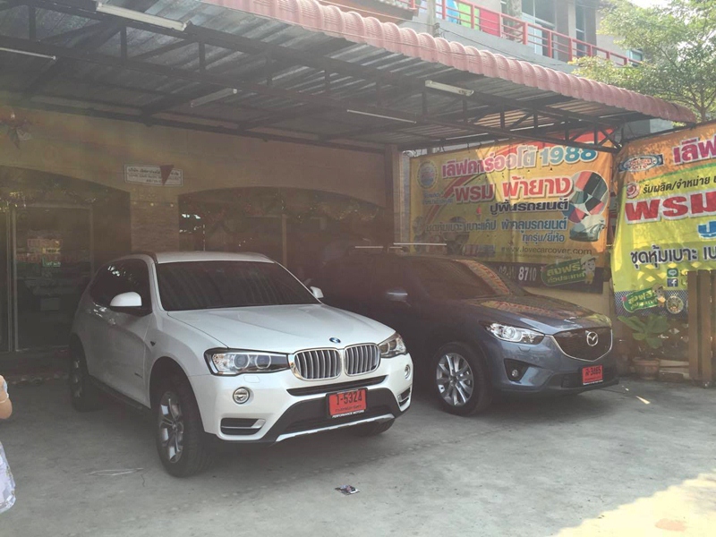 พรมดักฝุ่นปูพื้นรถยนต์ BMW X3