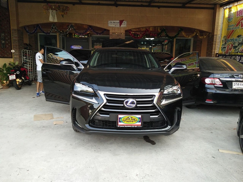 พรมดักฝุ่นปูพื้นรถยนต์ Lexus เลกซัส NX300 ไวนิลสีดำ