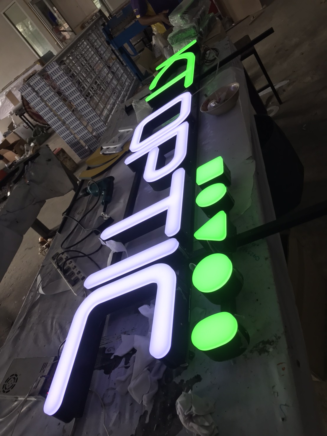 ป้ายร้านแว่นตาไฟออกหน้า งานKTOPTIC