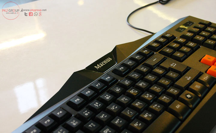 คีย์บอร์ดพร้อมเม้าส์เล่นเกมส์ครบชุดยกเซ็ตกับ Macnus K10+