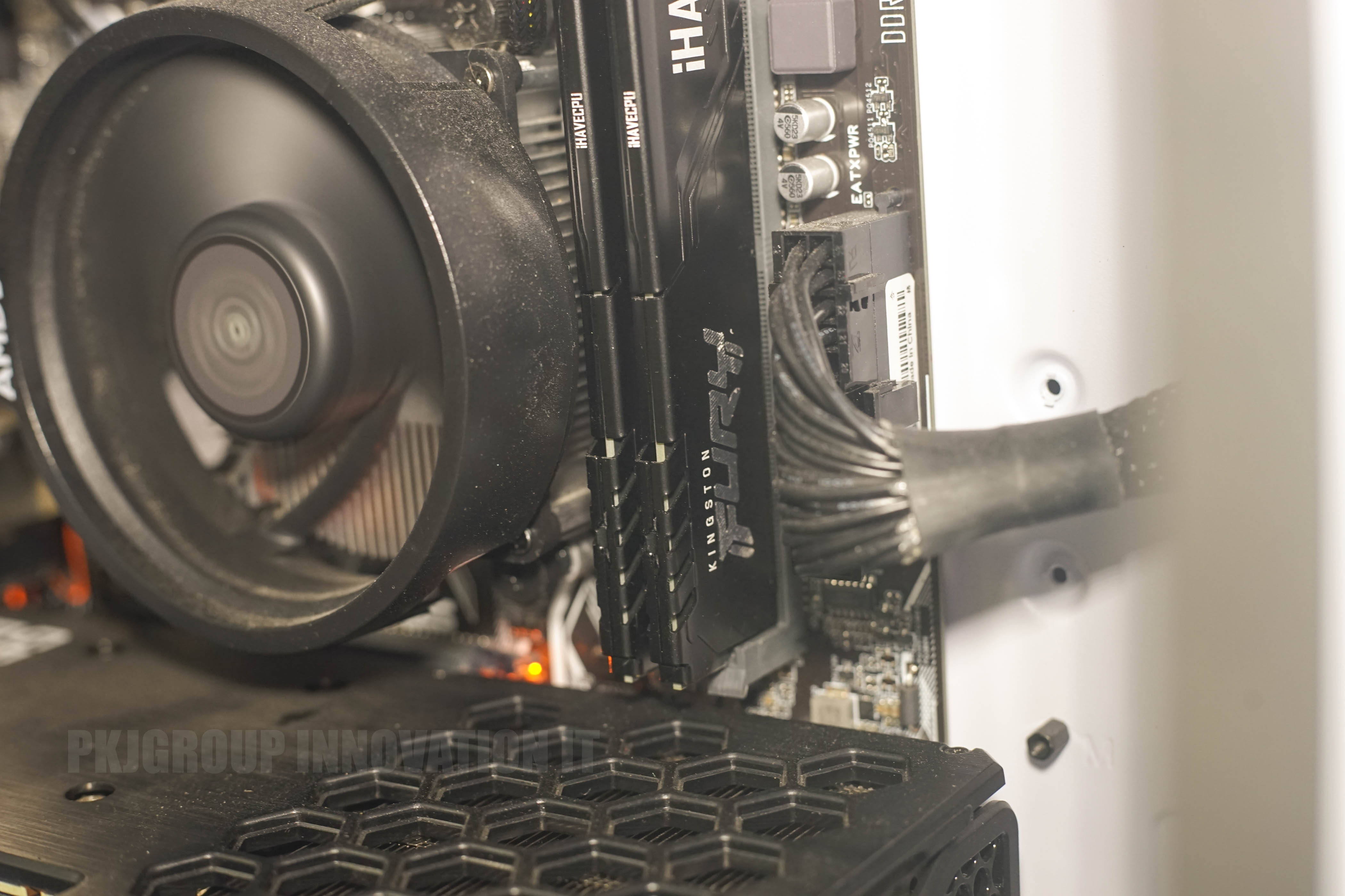 คอมเล่นเกมมือสอง Thermaltake R5 4500 RAM 16 GB M.2 500 GB RTX3050