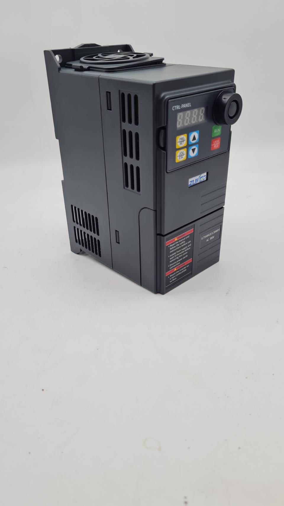 อินเวอร์เตอร์ 750W 380V 3เฟส ควบคุมความเร็วรอบมอเตอร์ใช้กับงานสายพานลำเรียง