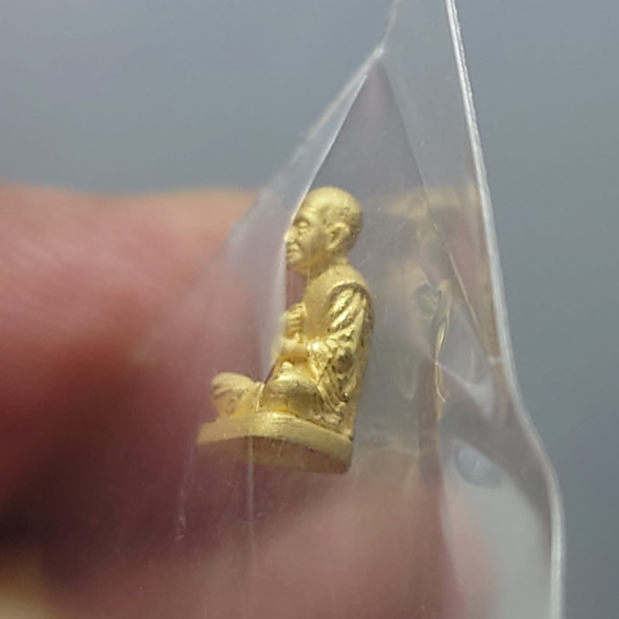 สมเด็จพระพุฒาจารย์ โต พรหมรังสี เนื้อทองคำแท้ รุ่นอุดมโชคโภคทรัพย์ วัดโสธรวราราม พ.ศ.2550 พร้อมกล่องเดิม