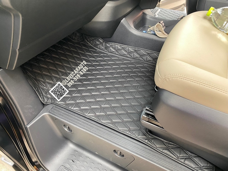 พรมปูพื้นรถยนต์ Toyota majesty 2024 สีดำด้ายดำ