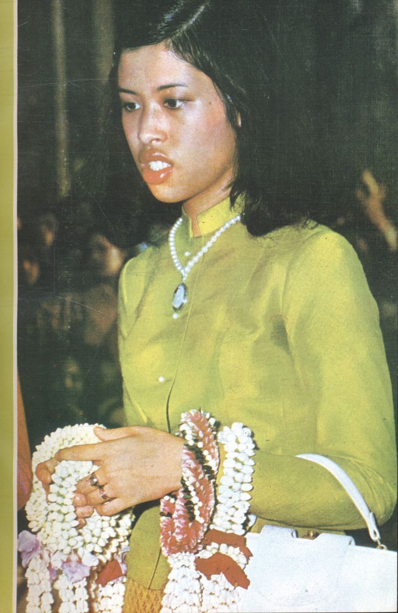 อนุสรณ์วันอภิเษกสมรส วันพระราชสมภพ วันประสูติพระวรชายา : สมเด็จพระบรมโอรสาธิราช เจ้าฟ้ามหาวชิราลงกรณ สยามมกุฎราชกุมาร และ พระเจ้าวรวงศ์เธอ พระองค์เจ้าโสมสวลี พระวรชายา กับความเป็นมาของ "สยามมกุฎราชกุมาร"