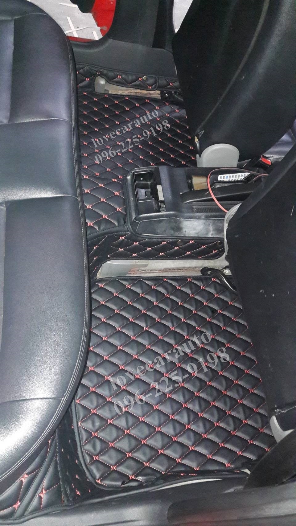 พรมปูพื้นรถ Audi A4