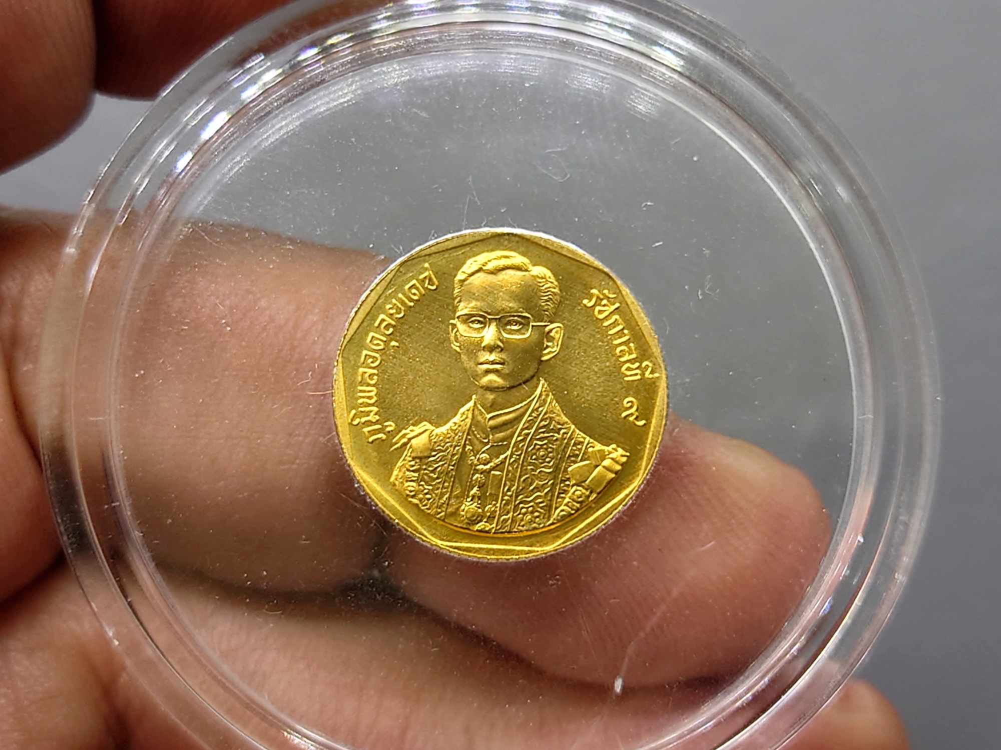 เหรียญทองคำ ครบชุด 3 ขนาด ที่ระลึกพระราชพิธีรัชมังคลาภิเษก รัชกาลที่ 9 ปี พ.ศ.2531