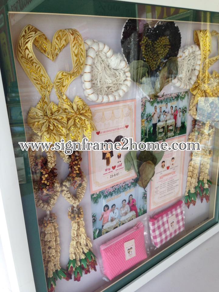 กรอบรูปทรงลึกเรียบขาวใส่พวงมาลัยงานแต่ง พื้นขาว ขนาด22"x22" พร้อมโฟโต้เม้า