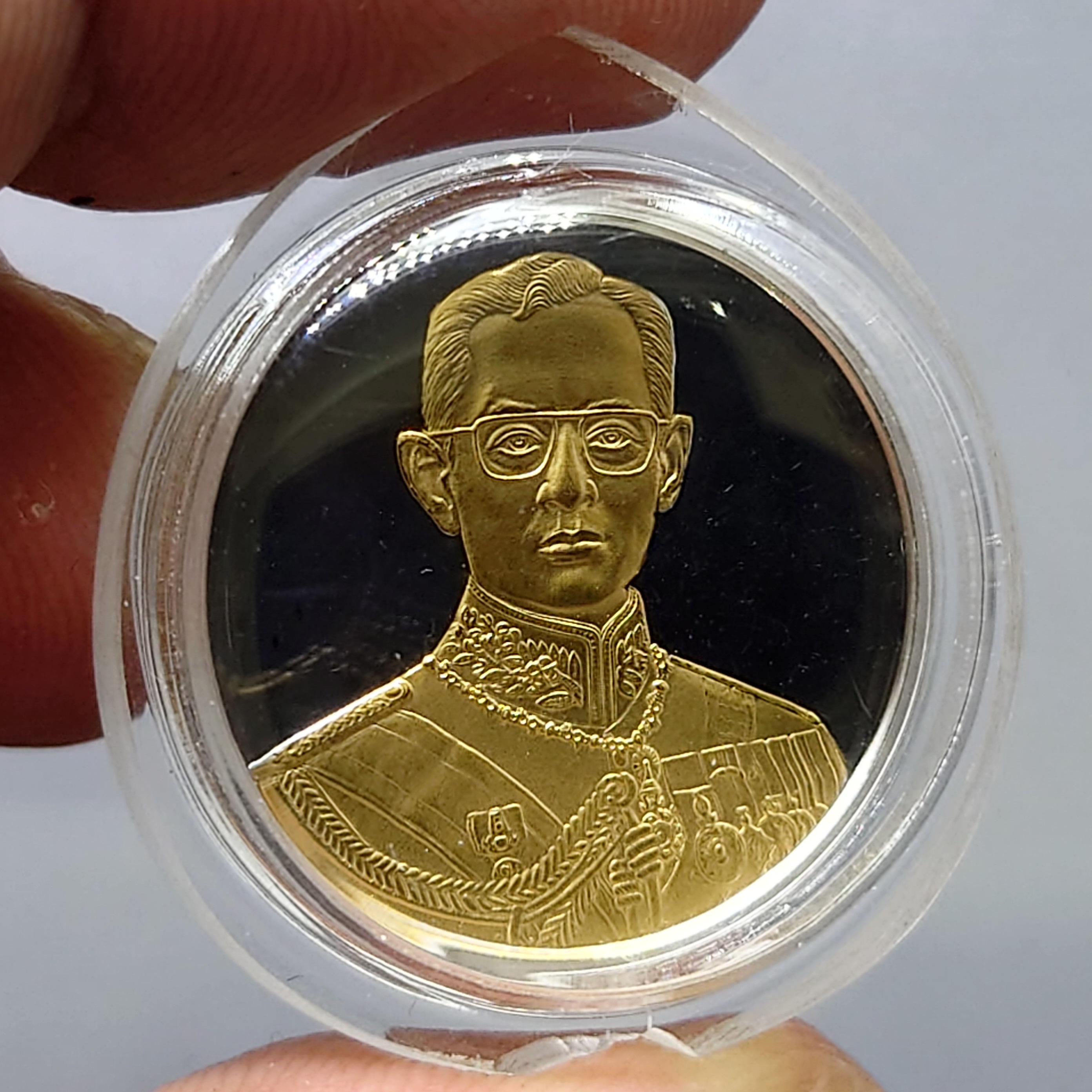 เหรียญที่ระลึกคามิโอ เนื้อเงินขัดเงาหน้าทองคำแท้ ที่ระลึกกาญจนาภิเษก ขนาด 22.5 มิล สร้างน้อย หายาก รับประกันแท้