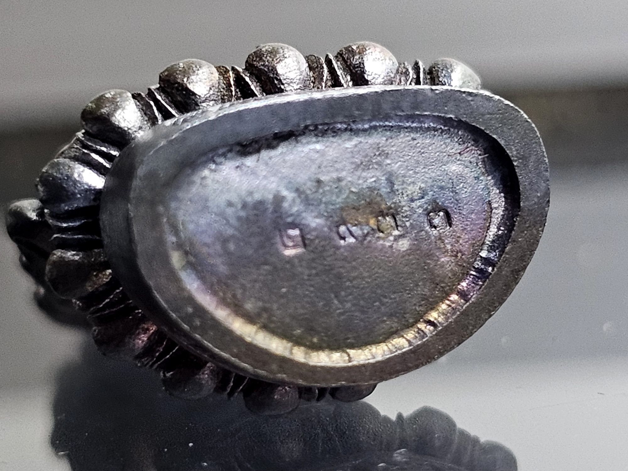 พระกริ่งอวโลกิเตศวร (กวนอิม) พระเทพกวี (สมเด็จพระวันรัต) เนื้อนวะ วัดบวรนิเวศวิหาร พ.ศ.2540 พร้อมกล่องเดิม