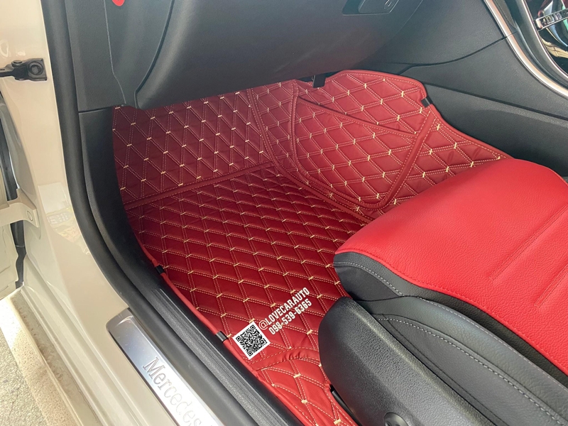 พรมปูพื้นรถยนต์ Benz C350e W206 สีแดงไวน์