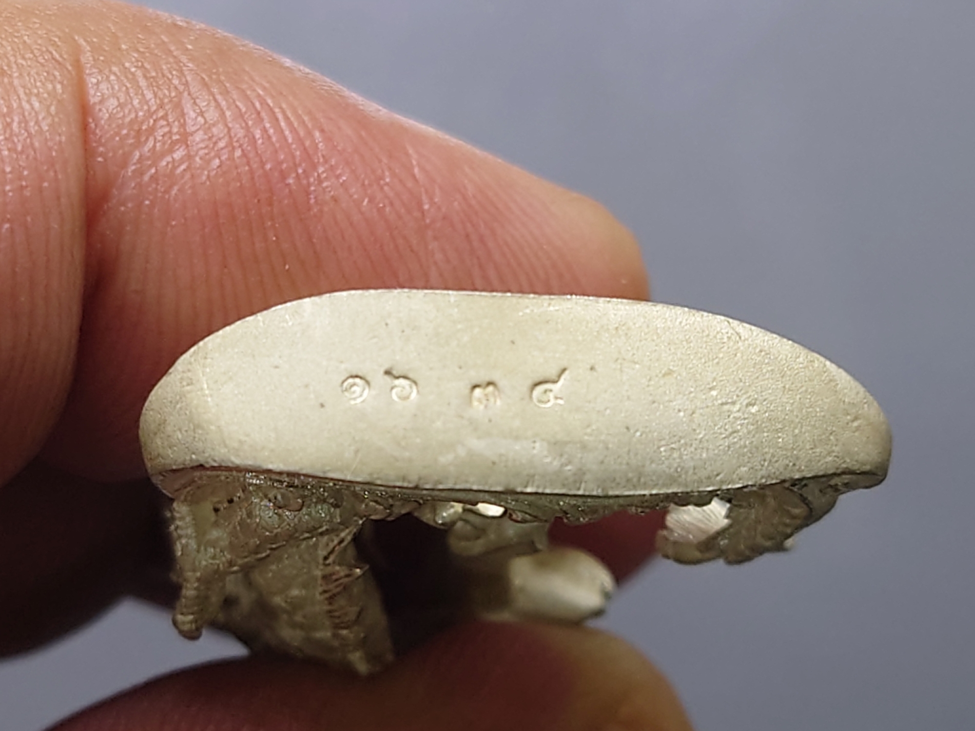 เจ้าแม่กวนอิม รูปหล่อลอยองค์ จ.ระนอง เนื้อเงิน ขนาดสูง 4 เซ็น ปี 2539 นิยม หายาก