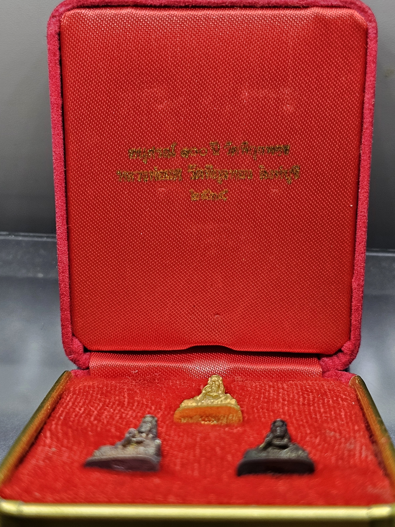 เจ้าแม่กวนอิม หลวงพ่อแพ วัดพิกุลทอง ปี2535 ชุดทองคำ รุ่นอนุสรณ์ 100 ปี พร้อมกล่องเดิมๆ