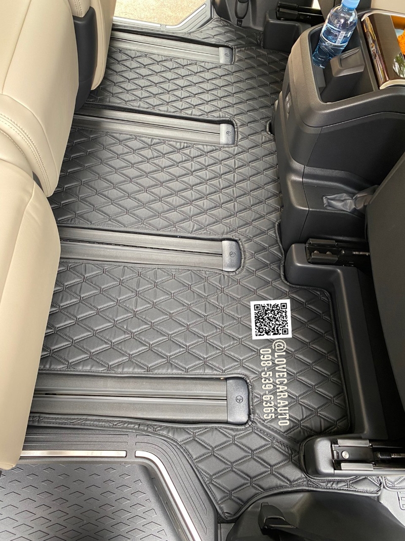 พรมปูพื้นรถยนต์ Toyota majesty 2024 สีดำด้ายดำ