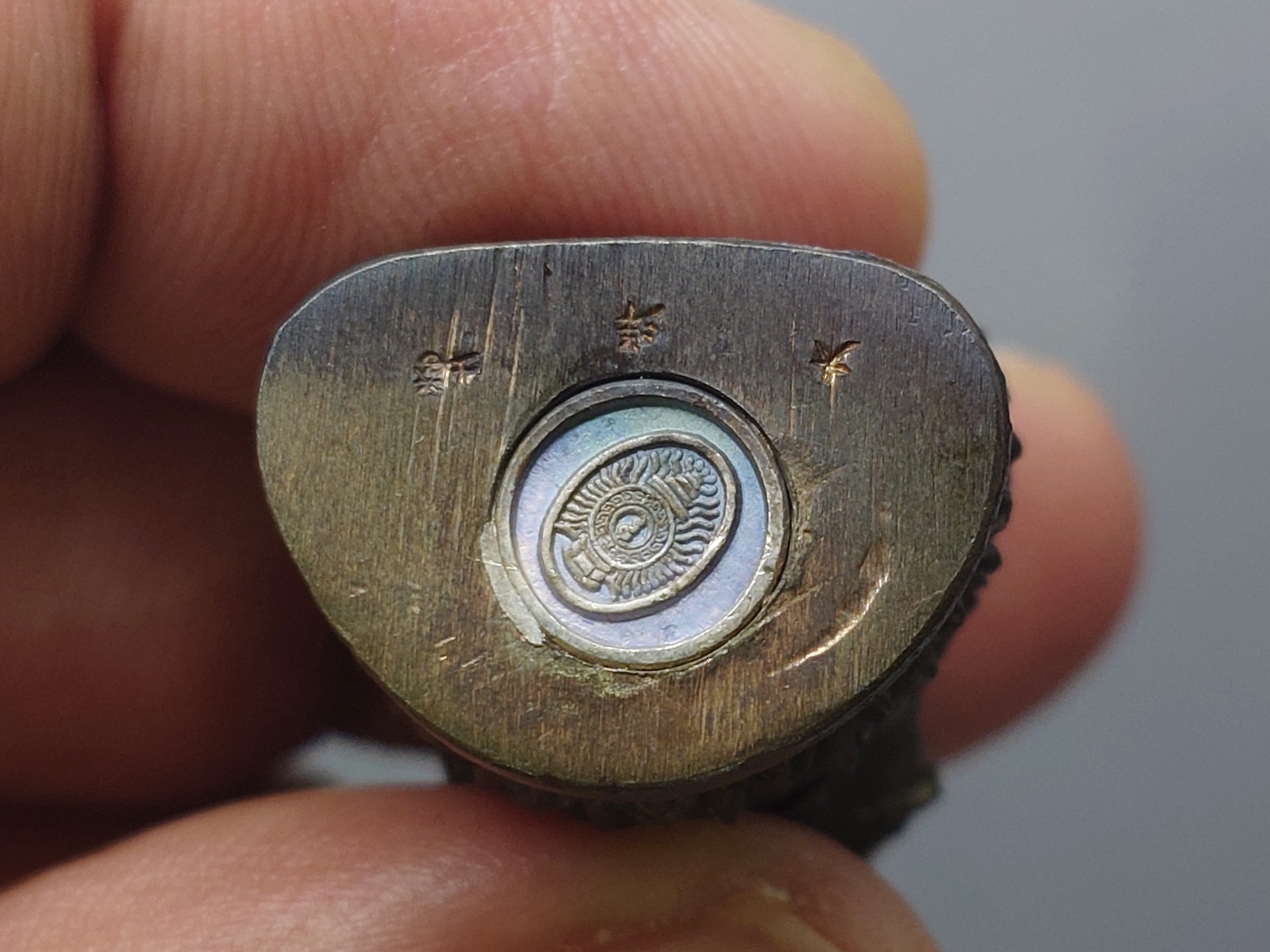 พระกริ่งจีน ต้าเยิ่นถะ เนื้อนวะโลหะ อุดกริ่งเนื้อเงิน วัดบวรนิเวศวิหาร ปี2539 พร้อมกล่องเดิม นิยม หายาก