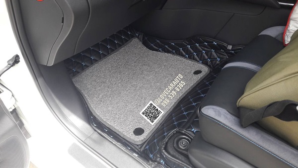 พรมปูพื้นรถยนต์ 7D Nissan Leaf 2022 ดำด้ายฟ้า+ไวนิลเทา