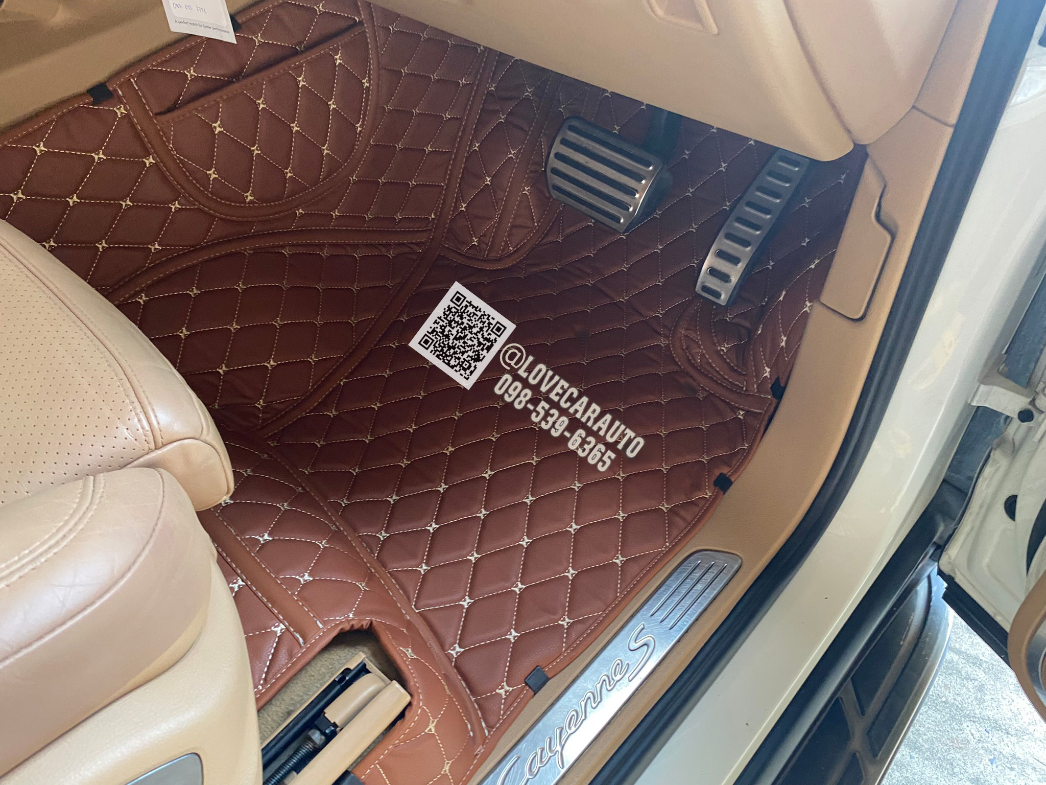 พรมปูพื้นรถยนต์ พรม6D Porsche Cayenne Hybird 2010 สีน้ำตาลเข้ม