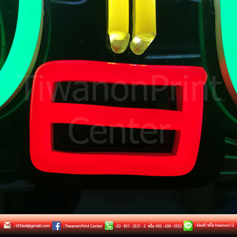 ศึกช้างชนช้าง ในป้าย Chang งานละเอียด งานเนียบ งานสวยโดนใจ