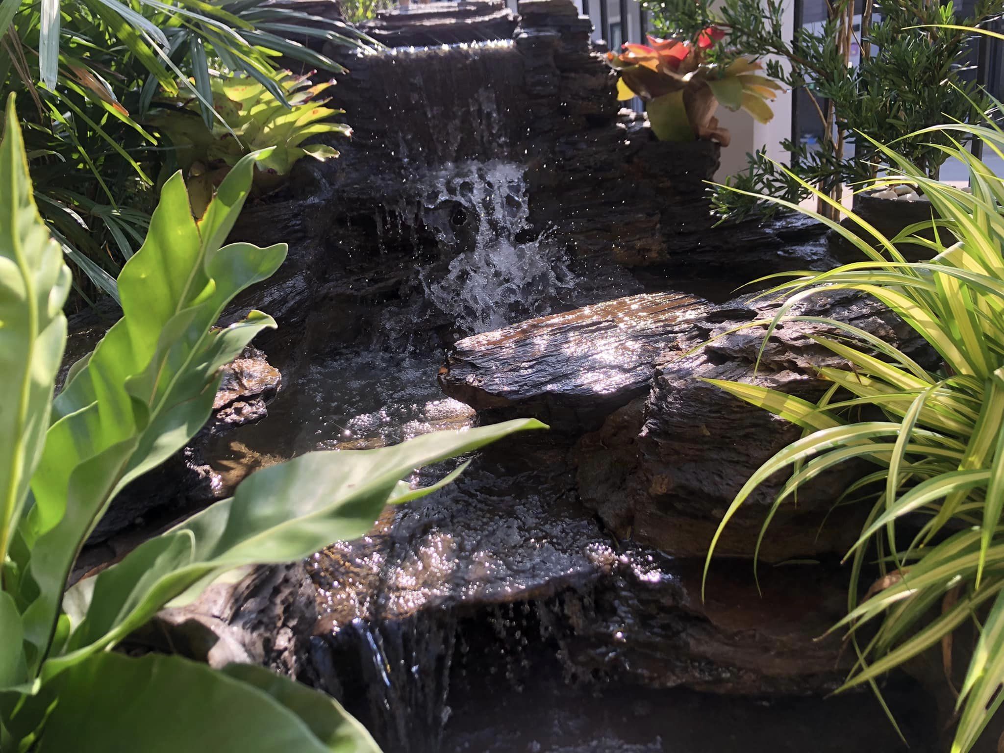 บริการจัดสวนหย่อมพร้อมทำบ่อน้ำตก ขอบคุณที่เรียกใช้บริการครับ ที่ลากูน่า วิลล์ โคราช