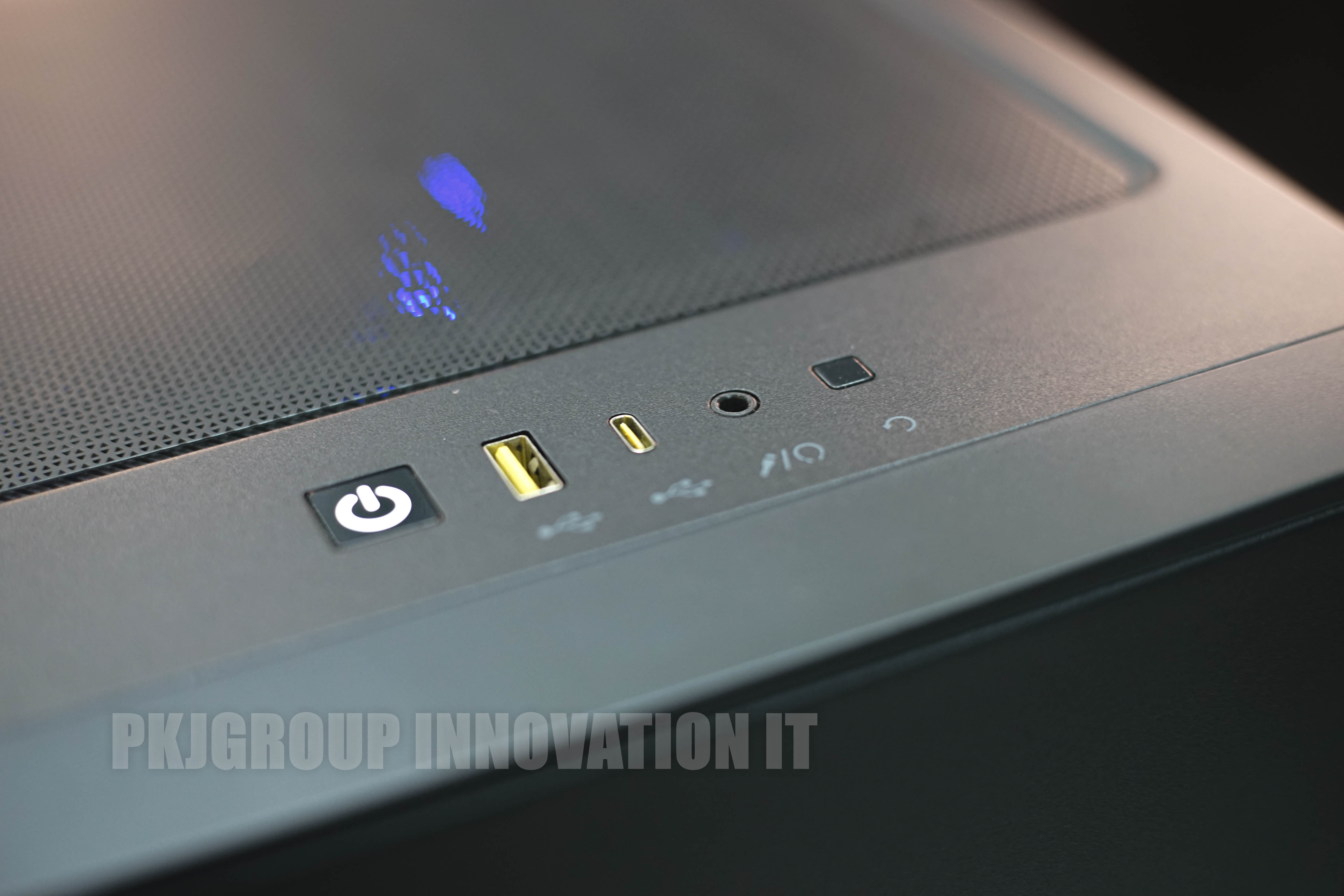 คอมเล่นเกมมือสองตัวเทพ i9-13900K RAM 32 GB M.2 512GB RTX3070ti ไม่ขายแยก