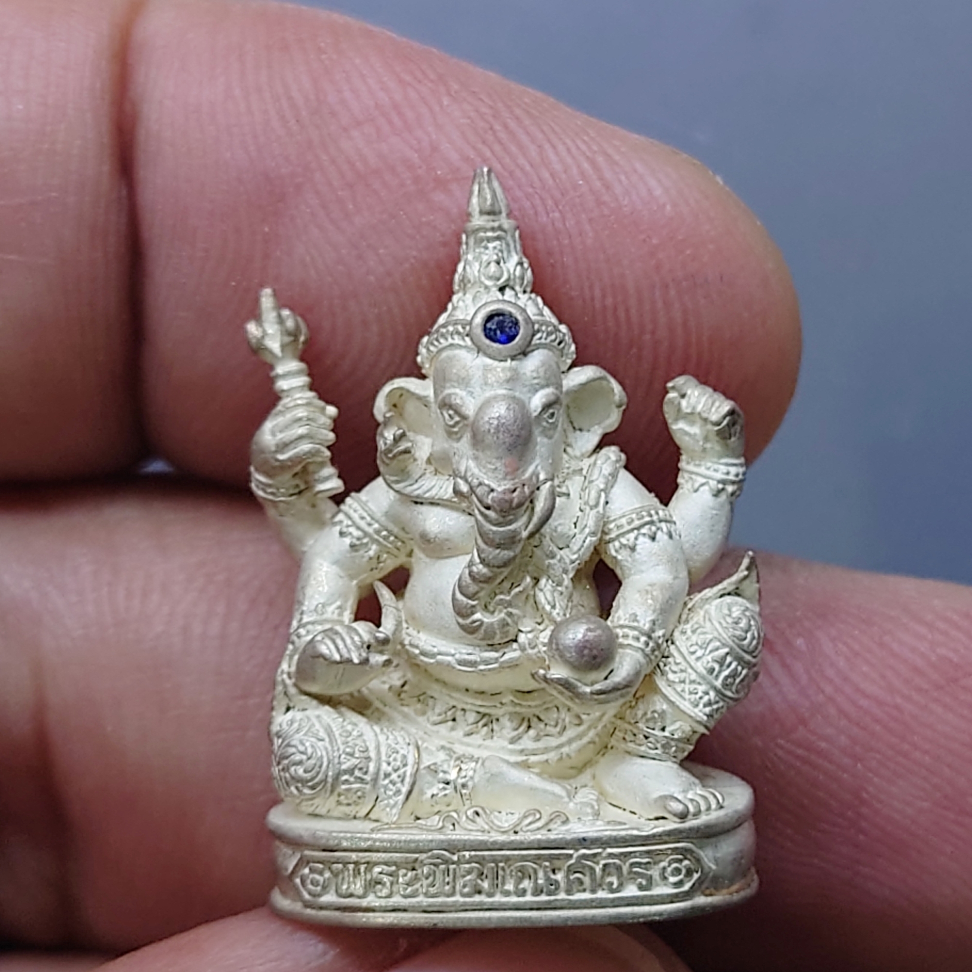 พระพิฆเนศ เทวสถานโบสถ์พราหมณ์ เนื้อเงิน 99.9% พิมพ์ใหญ่ ปี2539 พร้อมกล่องเดิม