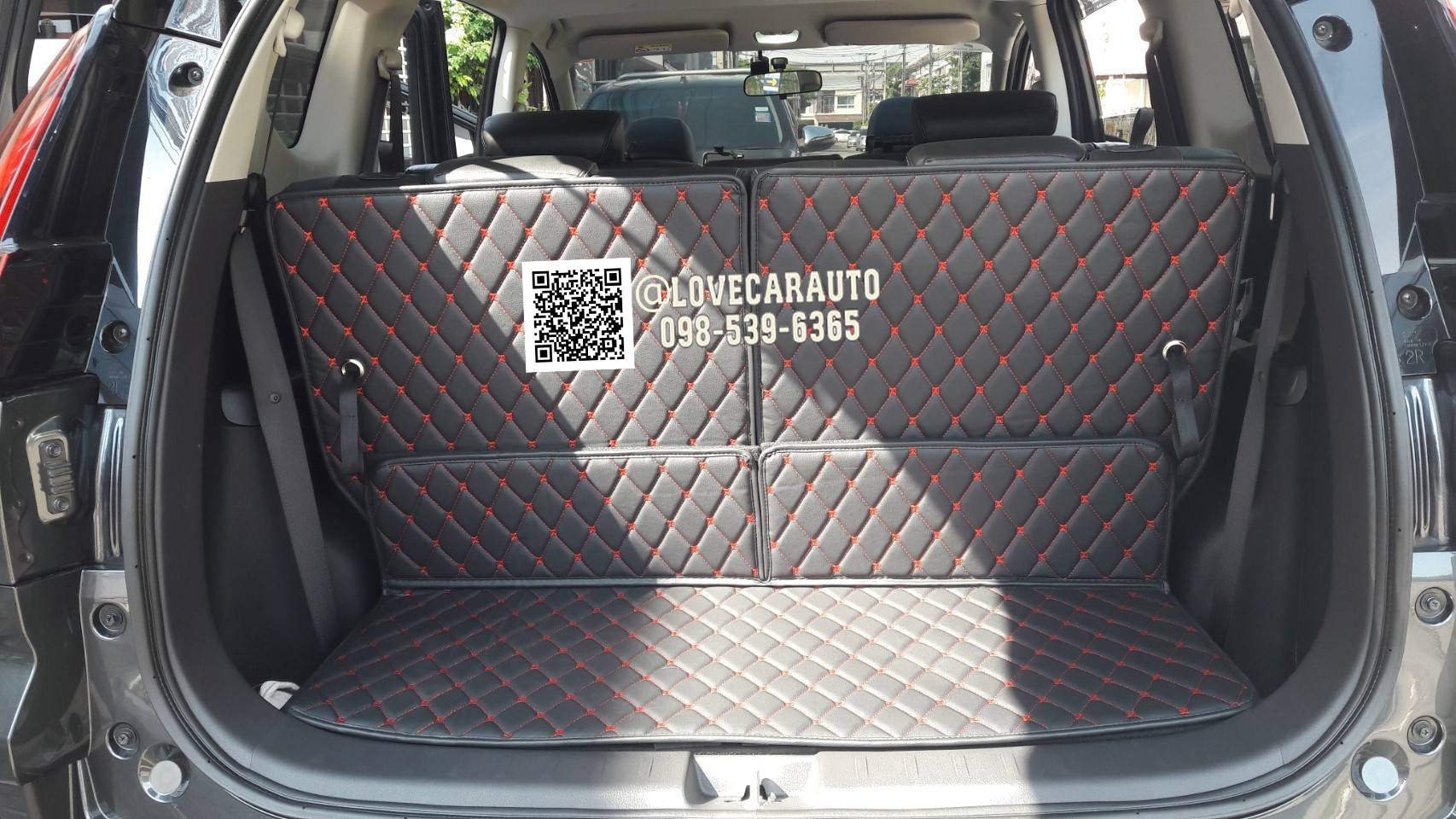 พรมปูพื้นรถยนต์ 7D Mitsubishi xpender ดำด้ายแดง+ไวนิลดำ