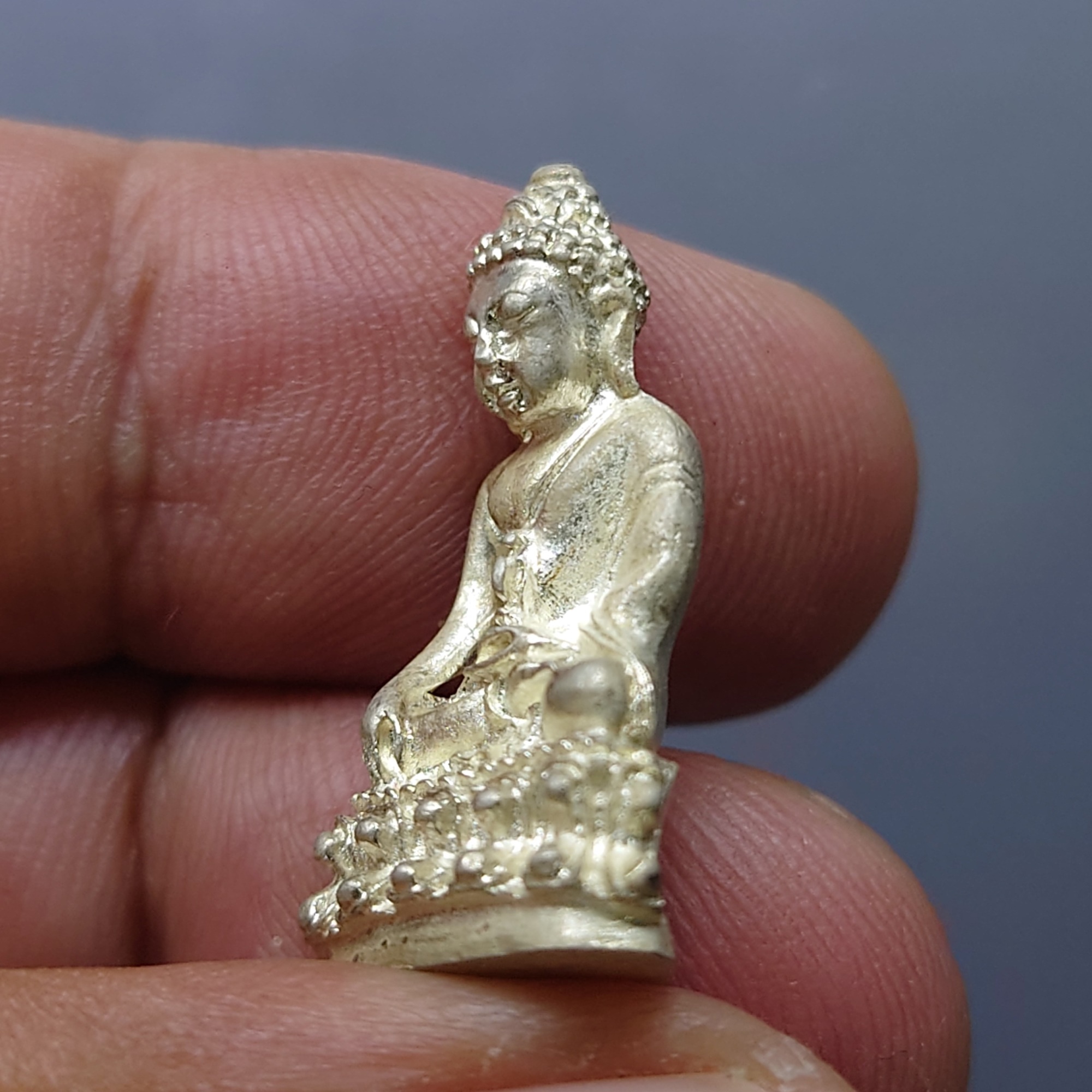 พระกริ่งพระชัยวัฒน์ ครบ 80 ปี กรมสรรพากร เนื้อเงิน สมเด็จพระญาณสังวร เสร็จเททอง วัดบวรนิเวศวิหาร พิธีปลุกเสก วัดพระแก้ว ปี2538 พร้อมกล่องเดิม