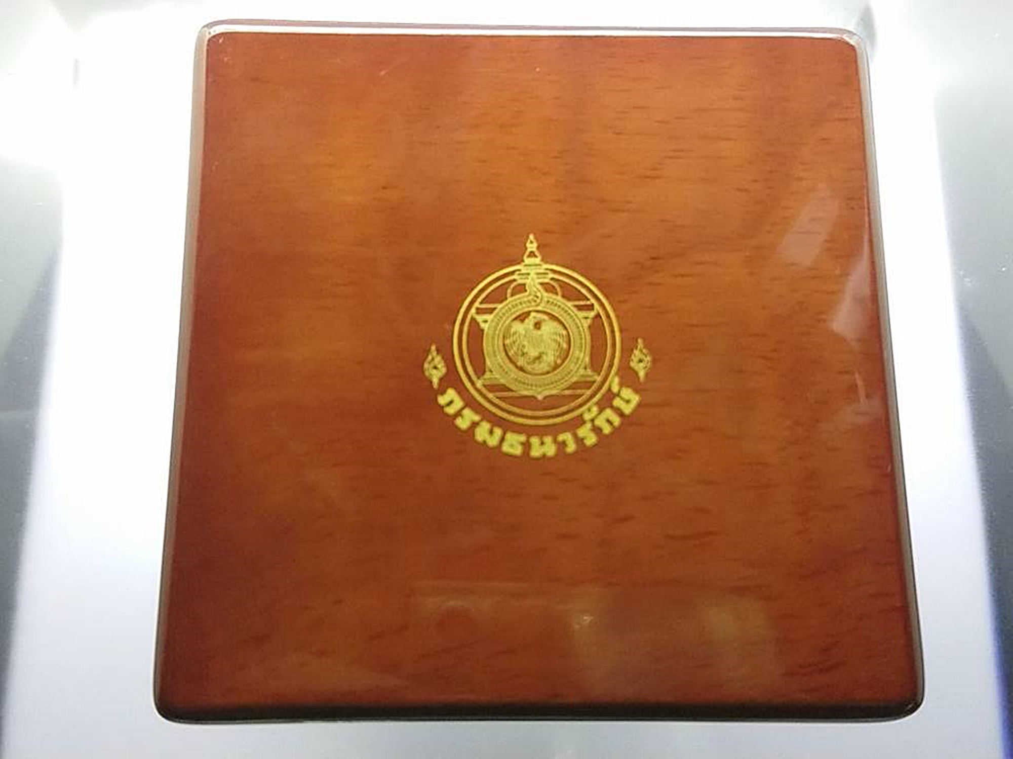 เหรียญ 800 บาท เนื้อเงินขัดเงา ที่ระลึกครบ 5 รอบ สมเด็จพระเทพฯ พ.ศ.2558 อุปกรณ์ครบ