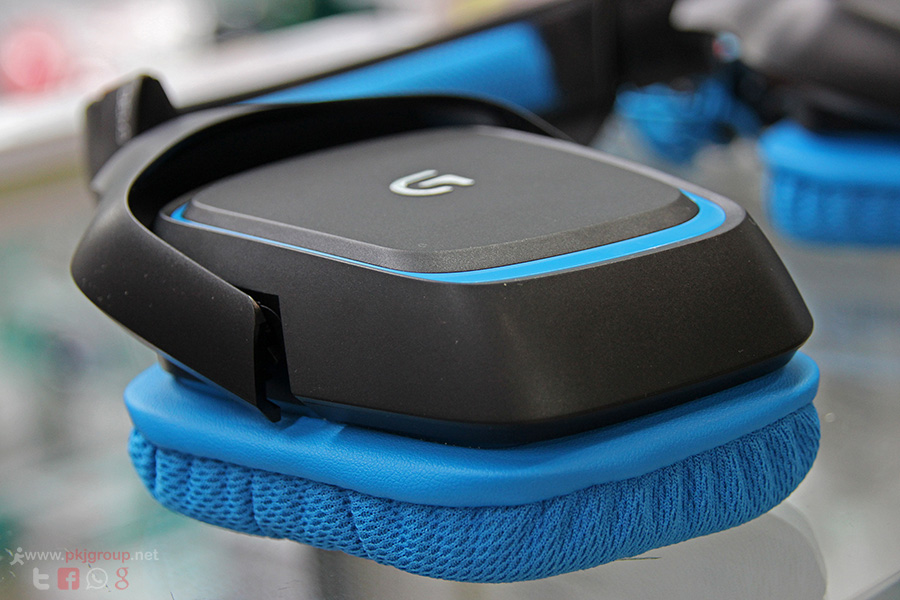 Logitech G430 หูฟังยังสามารถที่จะพับได้ เพื่อให้แบนรา เหมือนเวลาเราจะวางหูฟังไว้บนโต๊ะ ก็สามารถพับลงให้สามารถปรับเปลี่ยนได้ ซึ่งถือว่าปรับได้ตามความต้องการของเราเลยนะครับ