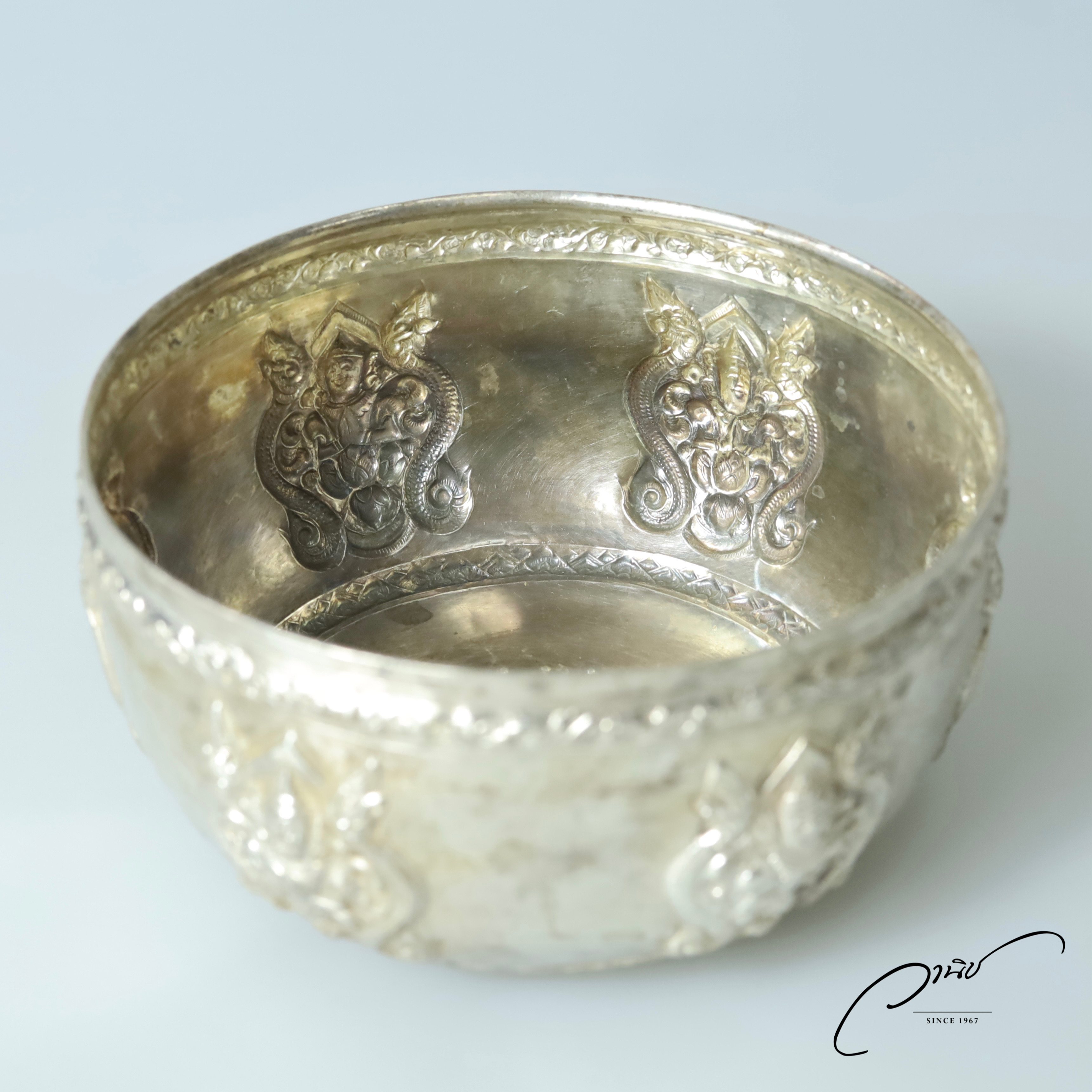 ขันเงินแท้ แกะลายเทพนม ทรงนูน งานขันเงินรุ่นเก่า