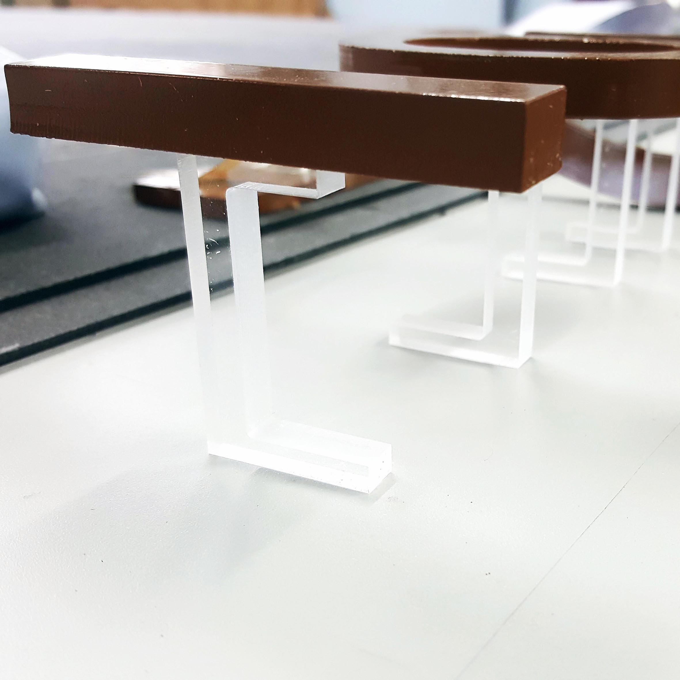 อักษรขาลอยอคิลลิค พ่นสี _ใช้สำกรับทำป้าย เพื่อมความโดนเด่นและมีมิติให้กับ ร้านค้า ร้านอาหาร ร้านเกมส์ และอื่นๆตามจินตนาการ