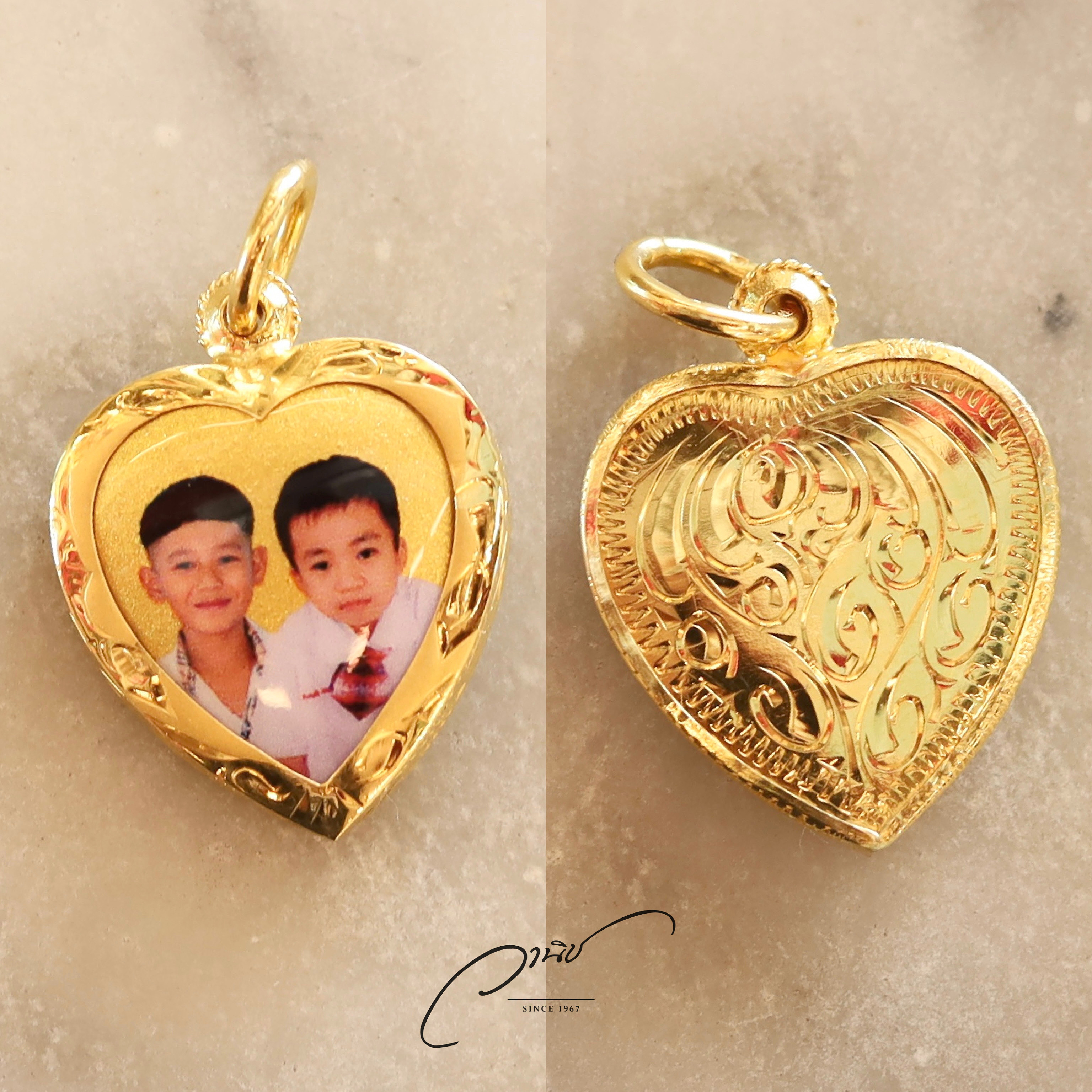ล็อกเก็ตรูปภาพ เลี่ยมกรอบทองคำ ทรงหัวใจ