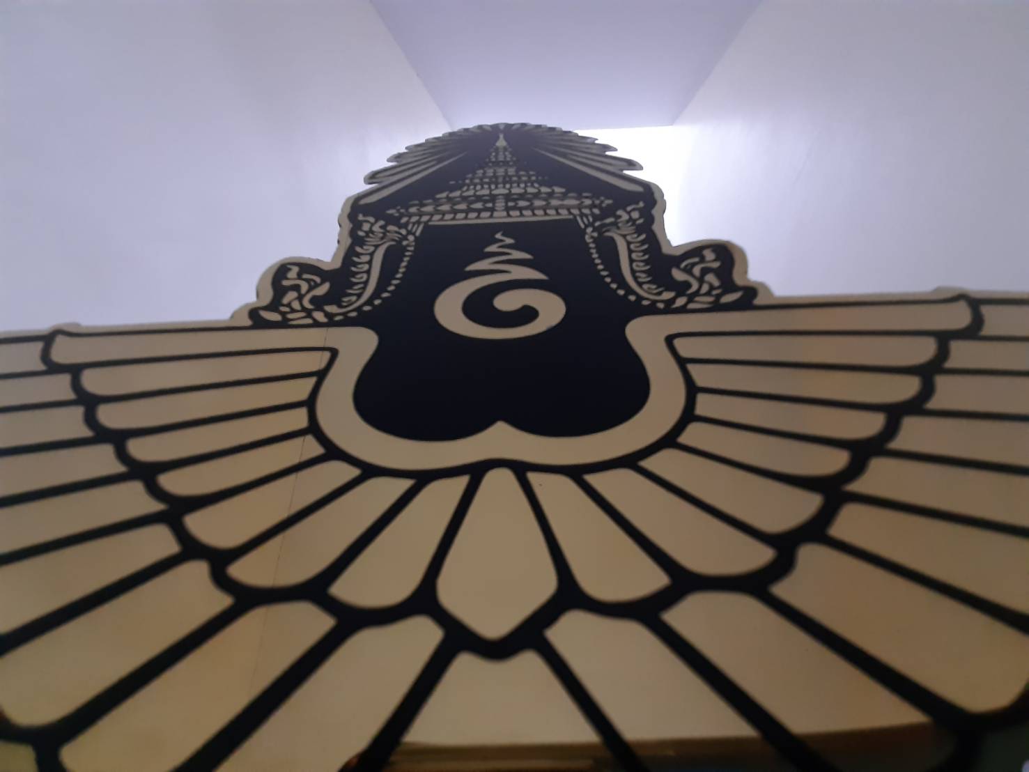 ป้ายโลโก้สแตนเลสทองเงากัดกรดลงสีดำ