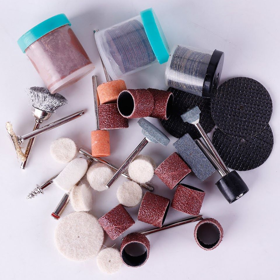 รหัสสินค้า 077 อุปกรณ์วัสดุสิ้นเปลือง สำหรับเครื่องเจียรสายอ่อน 105 ชิ้น