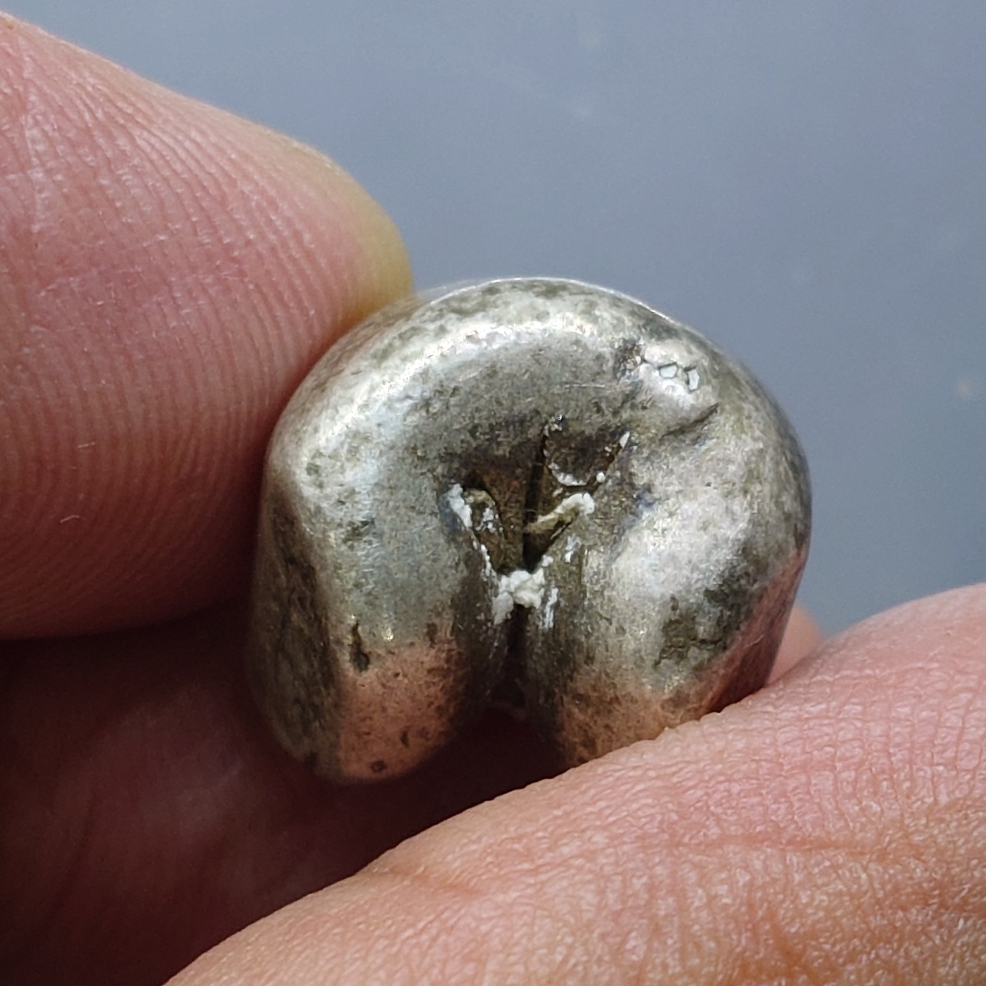 พดด้วง ขนาด 1 บาท ตราปราสาท สมัยรัชกาลที่ 3 พ.ศ.2367