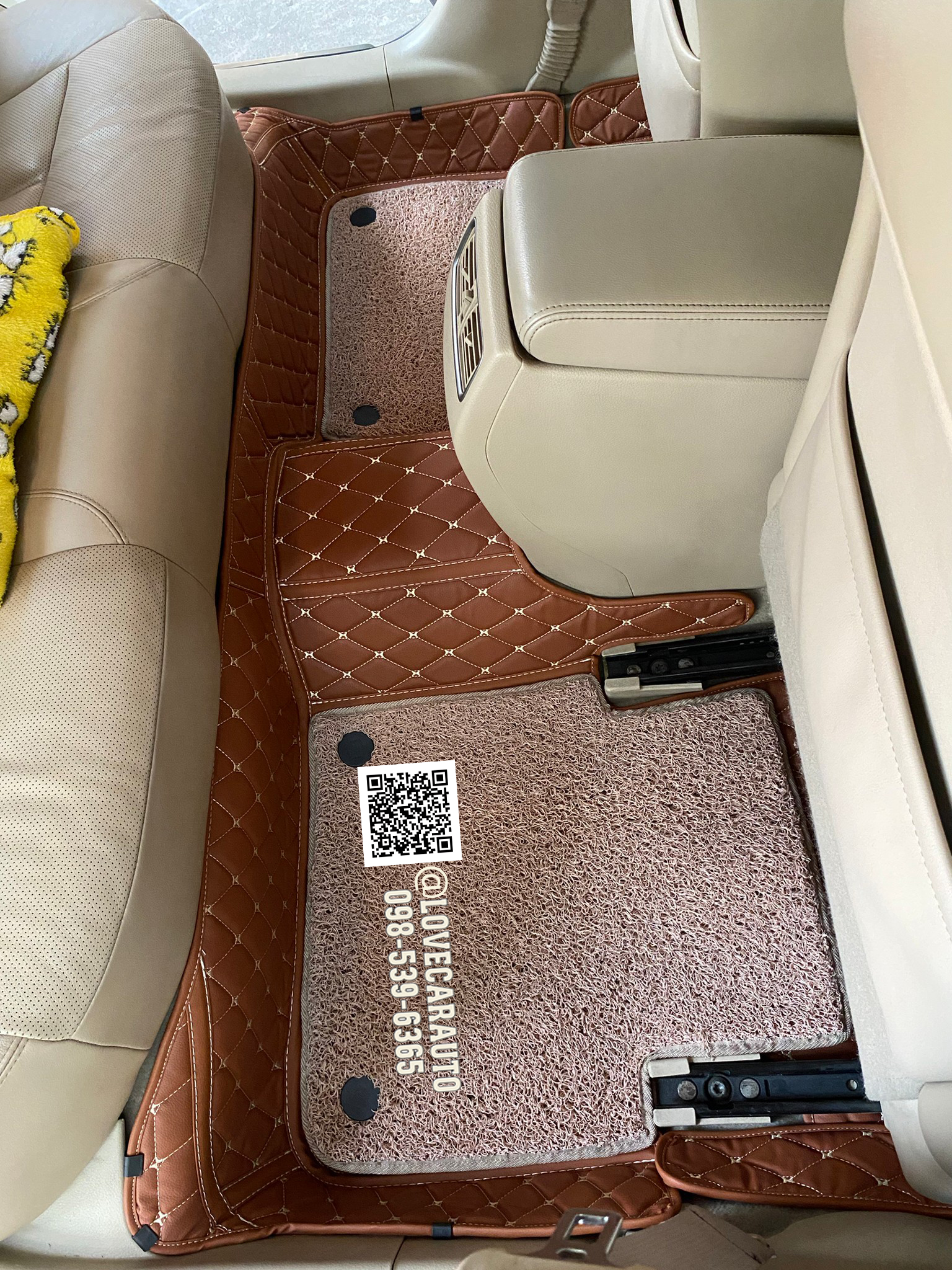 พรม7D ปูพื้นรถ Nissan Teana J33 2014 สีน้ำตาลเข้ม +ไวนิลสีครีม