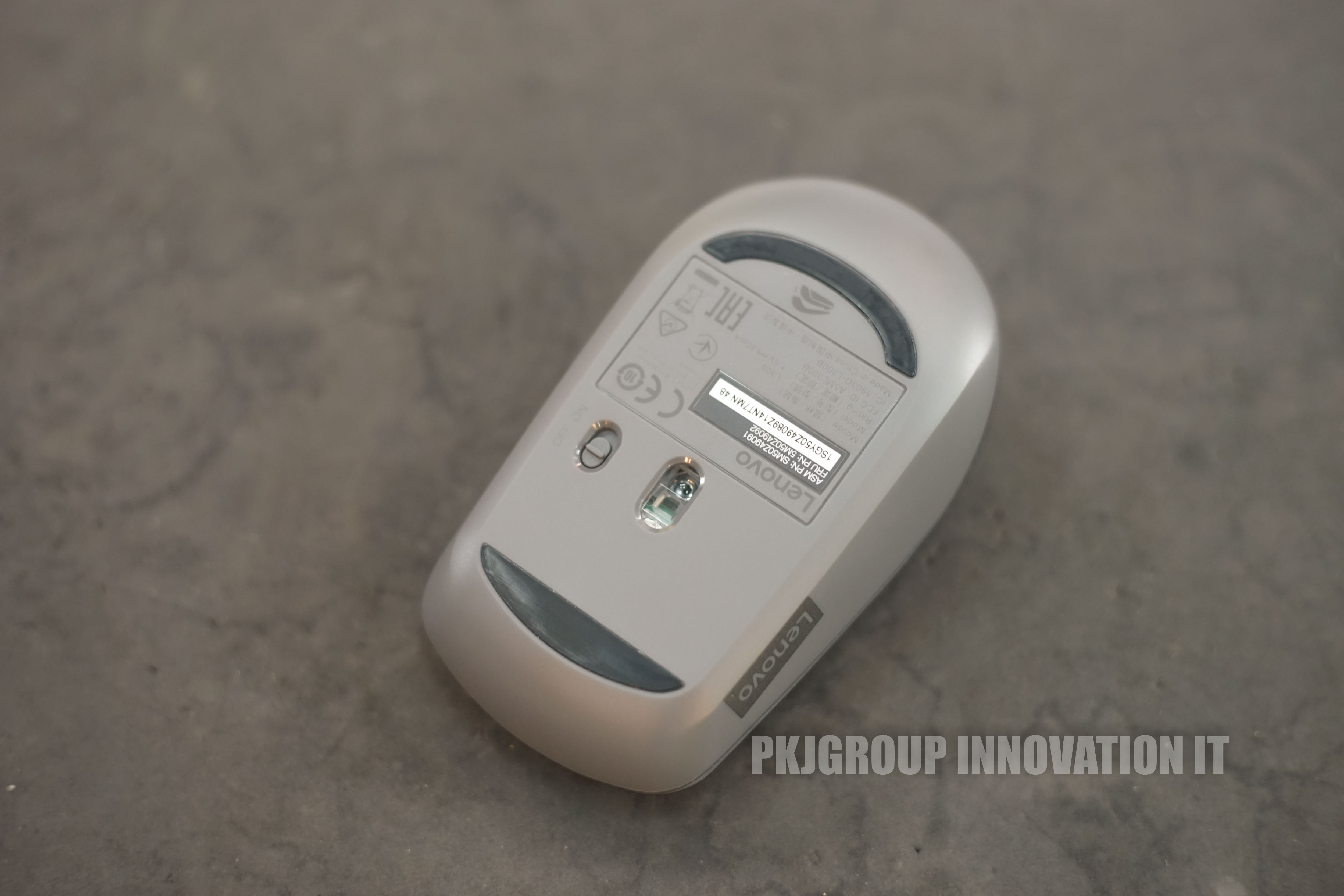 เมาส์ไร้สายของใหม่ Lenovo 530 Wireless mouse สี GRAPHITE ของแท้ ประกัน 1 ปี