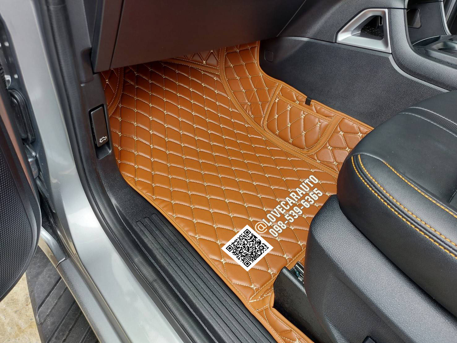 พรมปูพื้นรถยนต์ 6D Next-Gen Ford Ranger Raptor 2022 4ประตู สีน้ำตาลเข้ม