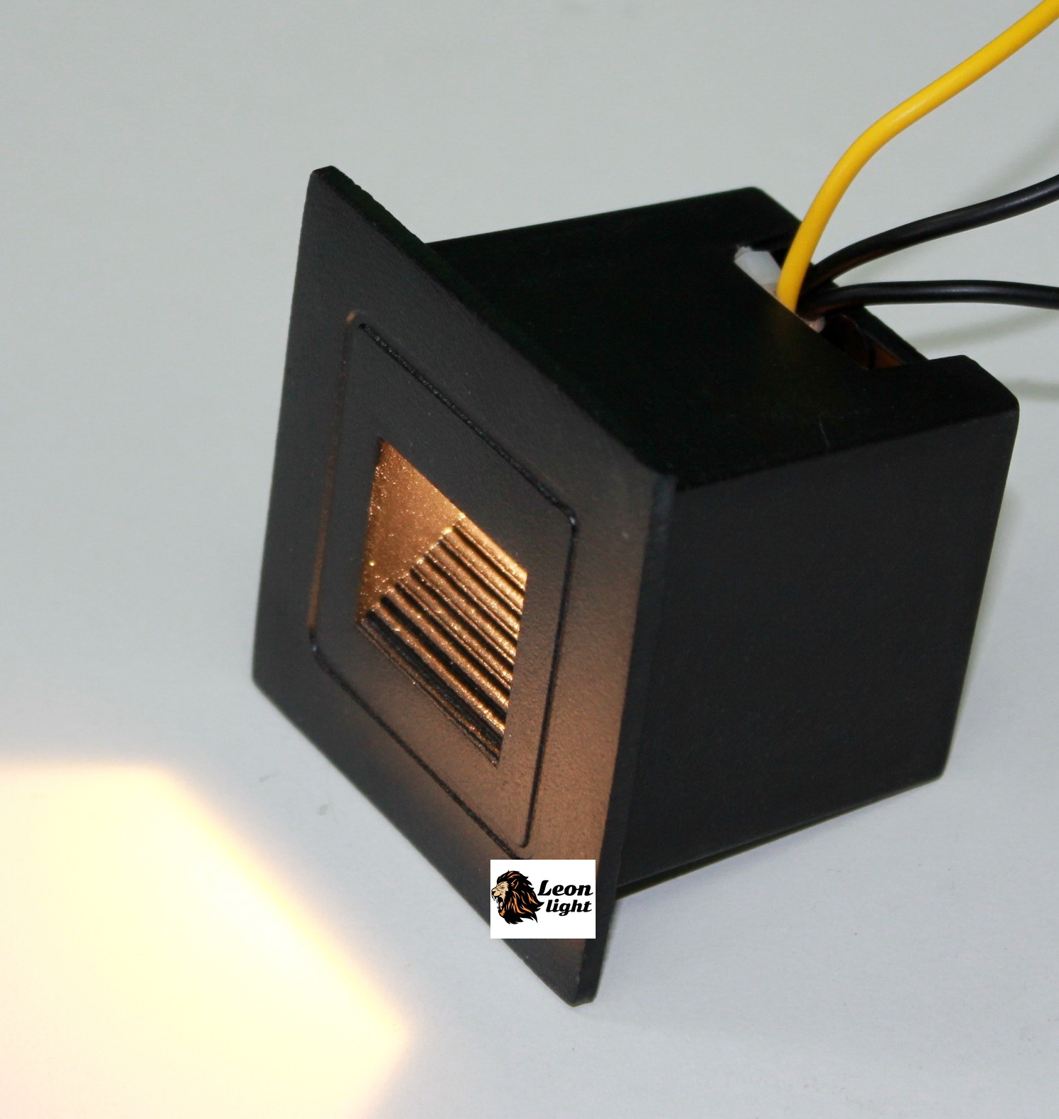 โคมไฟฝังบันได LED รุ่น G-001-A-1W-WW