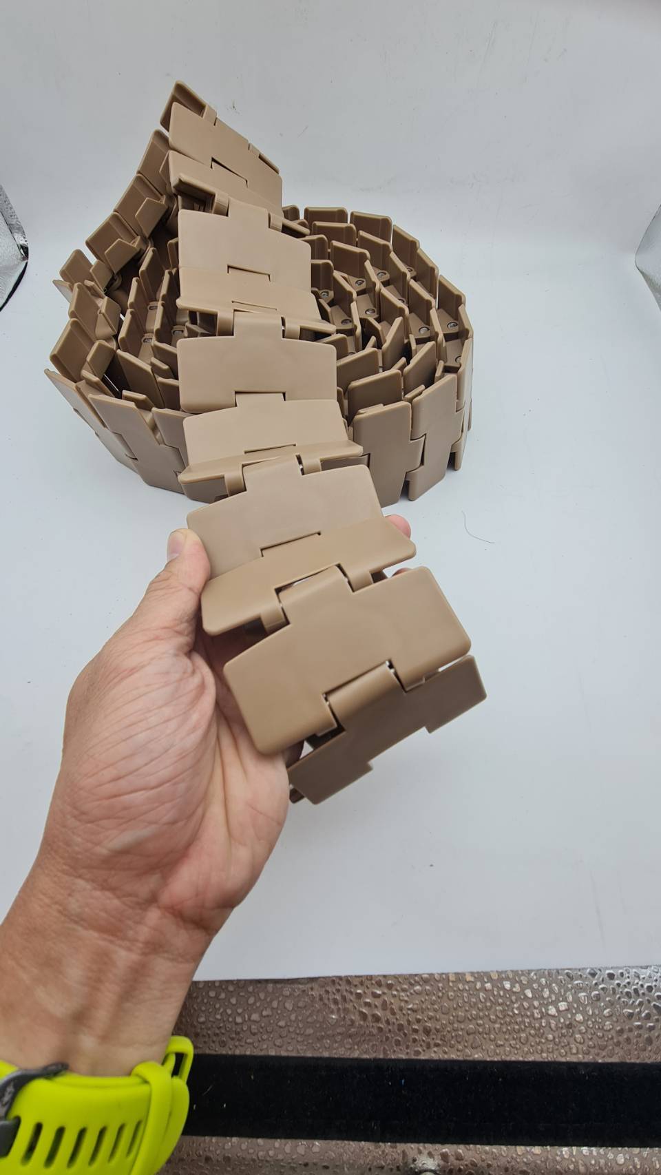 สายพานลำเลียงแบบทางโค้งTop chain 880 K325 สำหรับโรงงานน้ำดื่มและระบบขนถ่ายวัสดุยาว 3เมตรต่อกล่อง