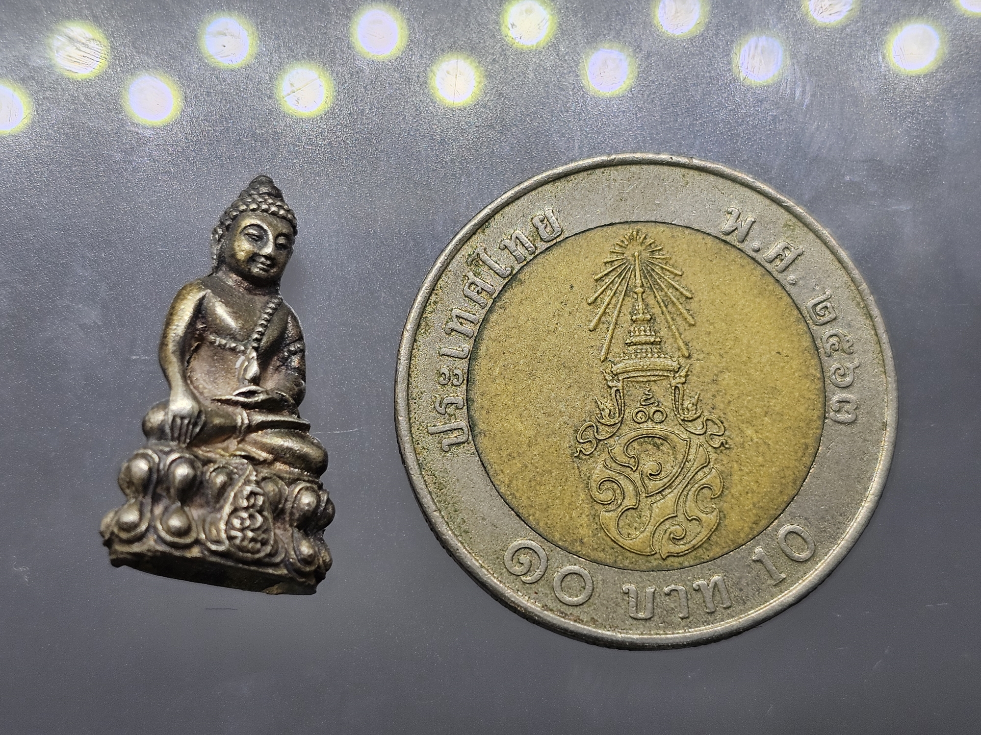 พระชัยวัฒน์นวปทุม ภปร. วัดปทุมวนาราม ปี2535 เนื้อเงิน (ในหลวงรัชกาลที่9เสด็จเททอง) นิยม หายาก มาพร้อมกล่องเดิมๆ