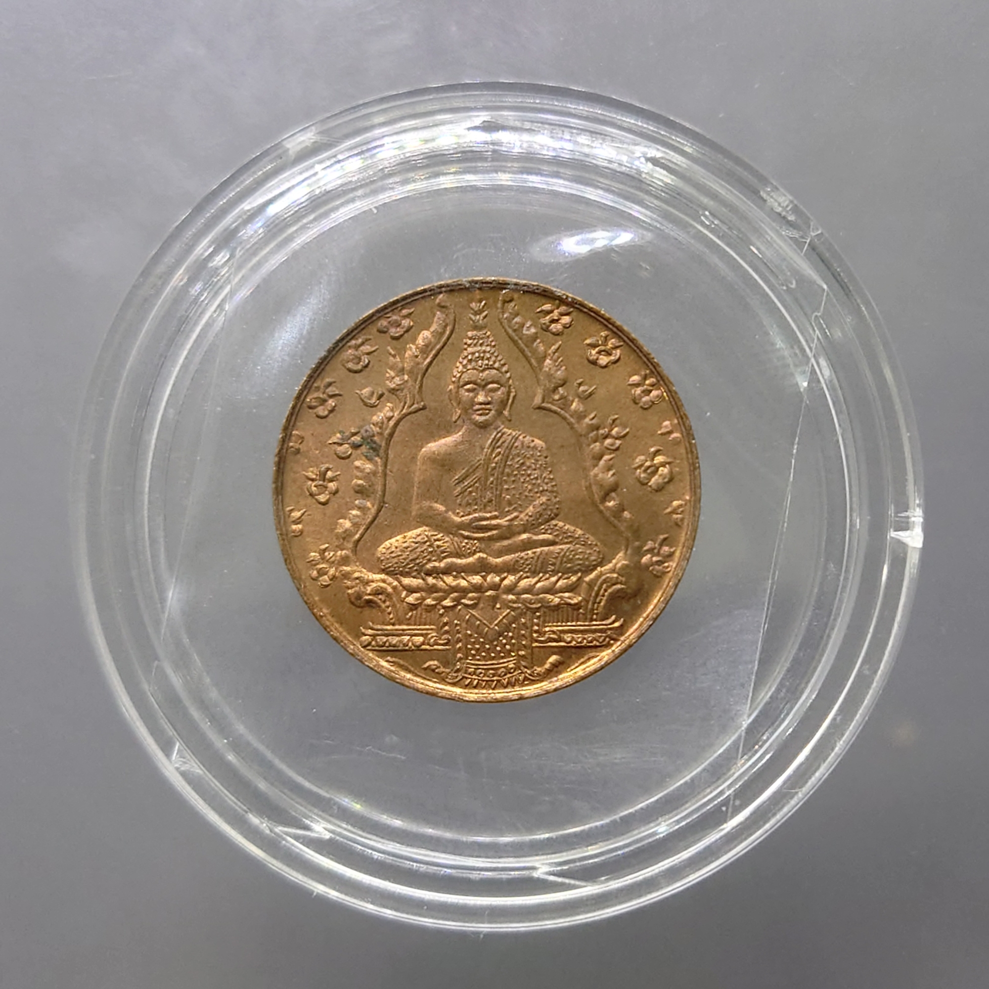 เหรียญพระแก้วมรกต เนื้อทองแดง รุ่นแรก รุ่นฉลองกรุง 150 ปี วัดพระศรีๆ รัชกาลที่7 สร้าง 2475 สภาพสวย