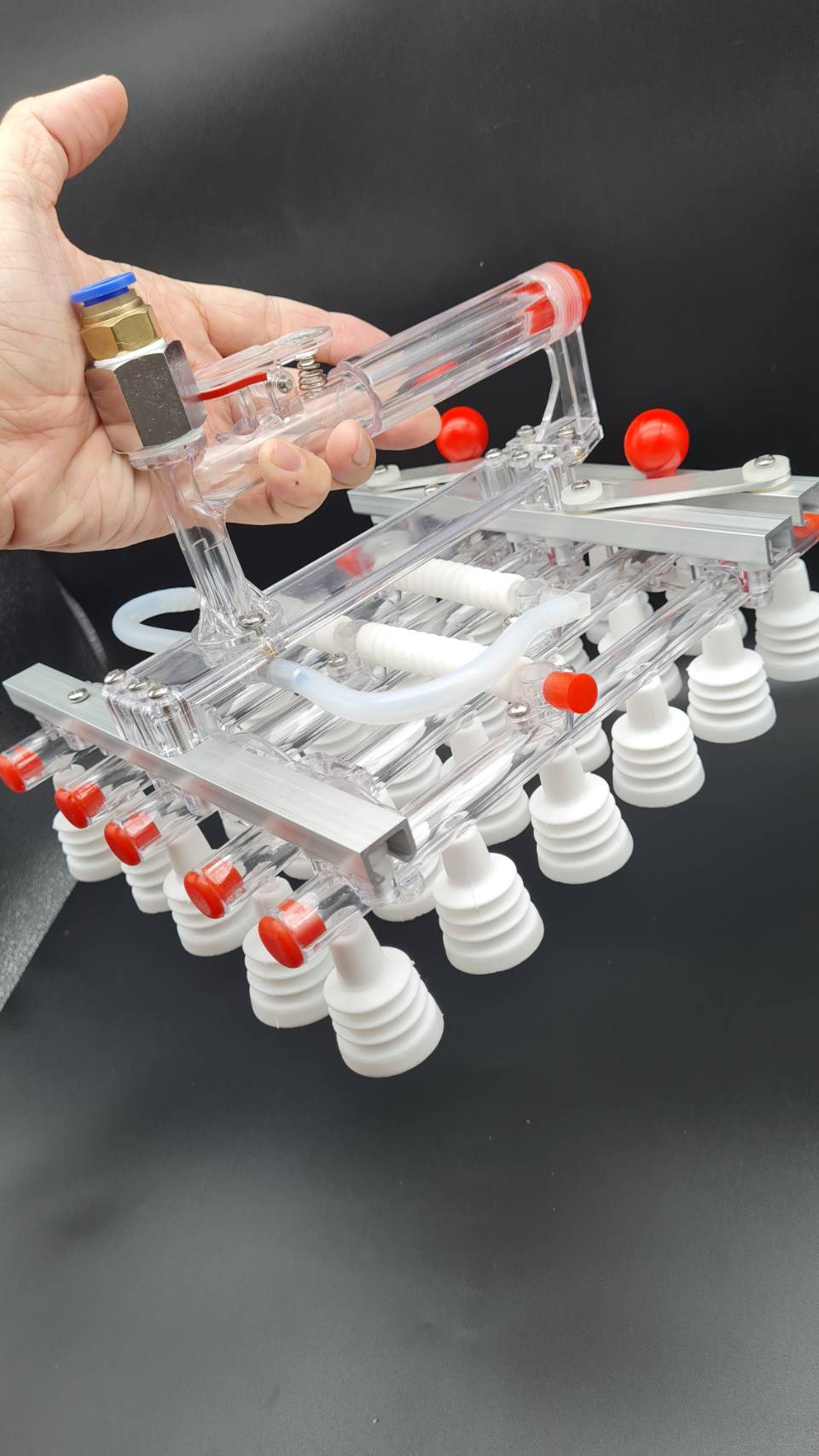 เครื่องดูดไข่ สุญญากาศ สำหรับ จับไข่ ไก่ ไข่เป็ดครั้งละ 30ฟอง ลดการแตกของไข่ ขณะเคลื่อนย้าย ตัวเครื่องจับน้ำหนักเบา(ไม่รวมปั๊มดูด)