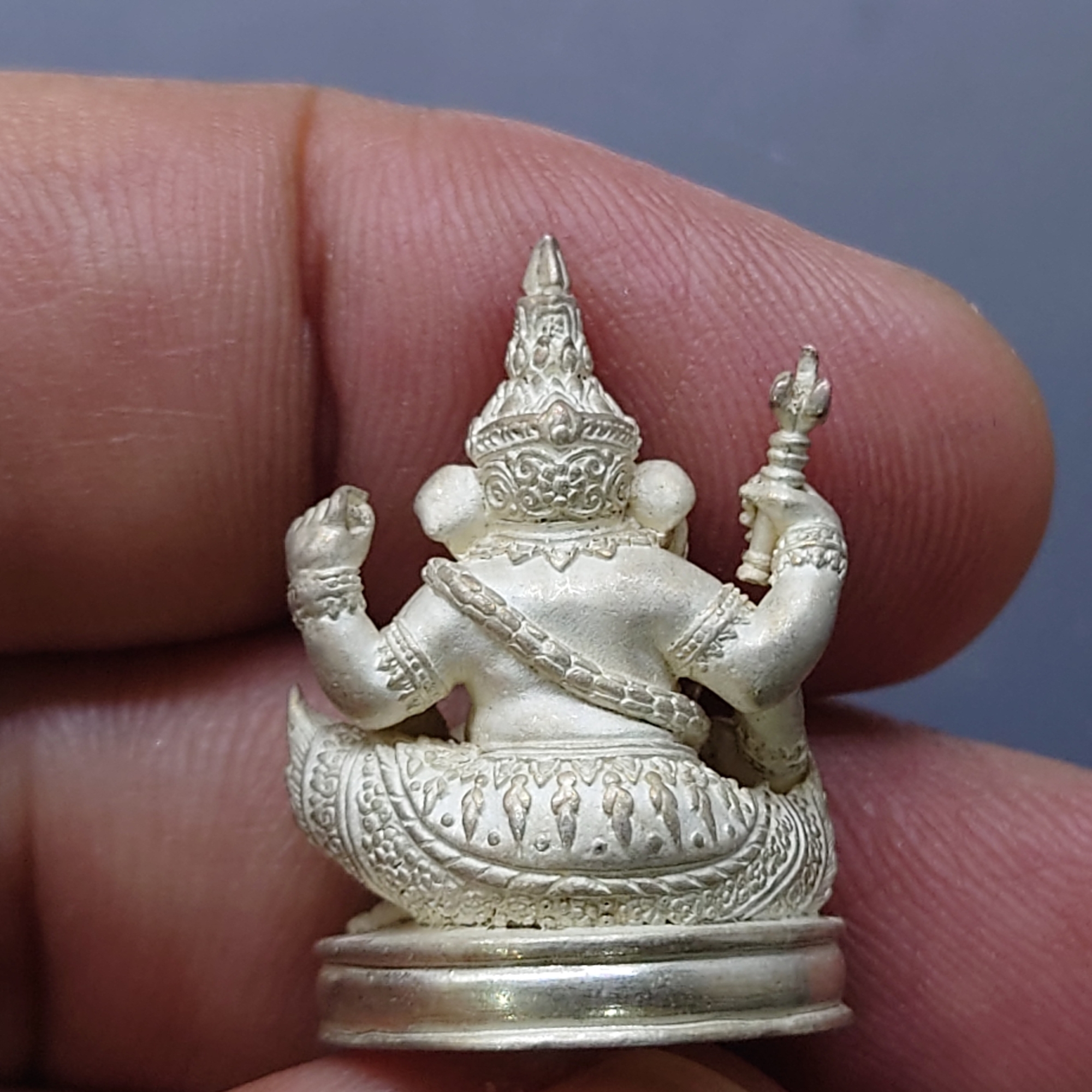 พระพิฆเนศ เทวสถานโบสถ์พราหมณ์ เนื้อเงิน 99.9% พิมพ์ใหญ่ ปี2539 พร้อมกล่องเดิม