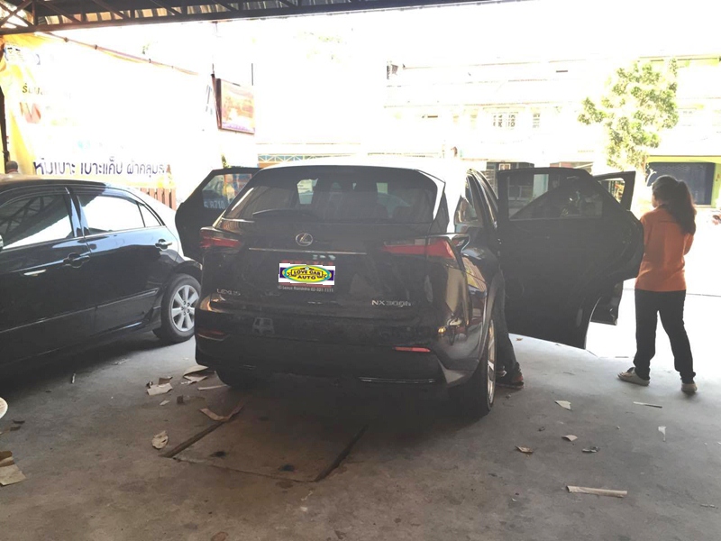 พรมดักฝุ่นปูพื้นรถยนต์ Lexus เลกซัส NX300 ไวนิลสีดำ