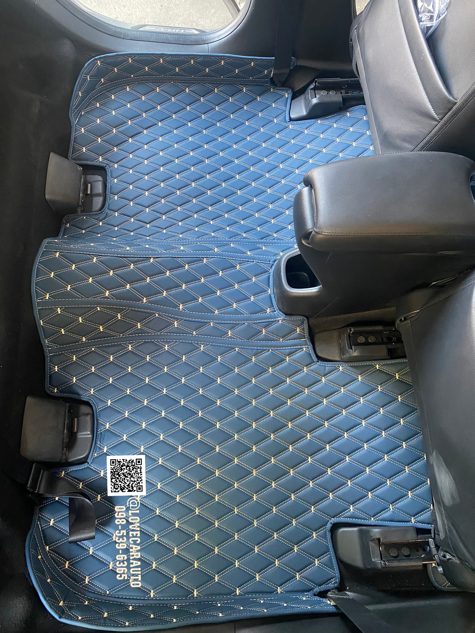 พรมปูพื้นรถยนต์ 6D VVIP Honda HRV 2019 สีน้ำเงินด้ายคู่สีทอง