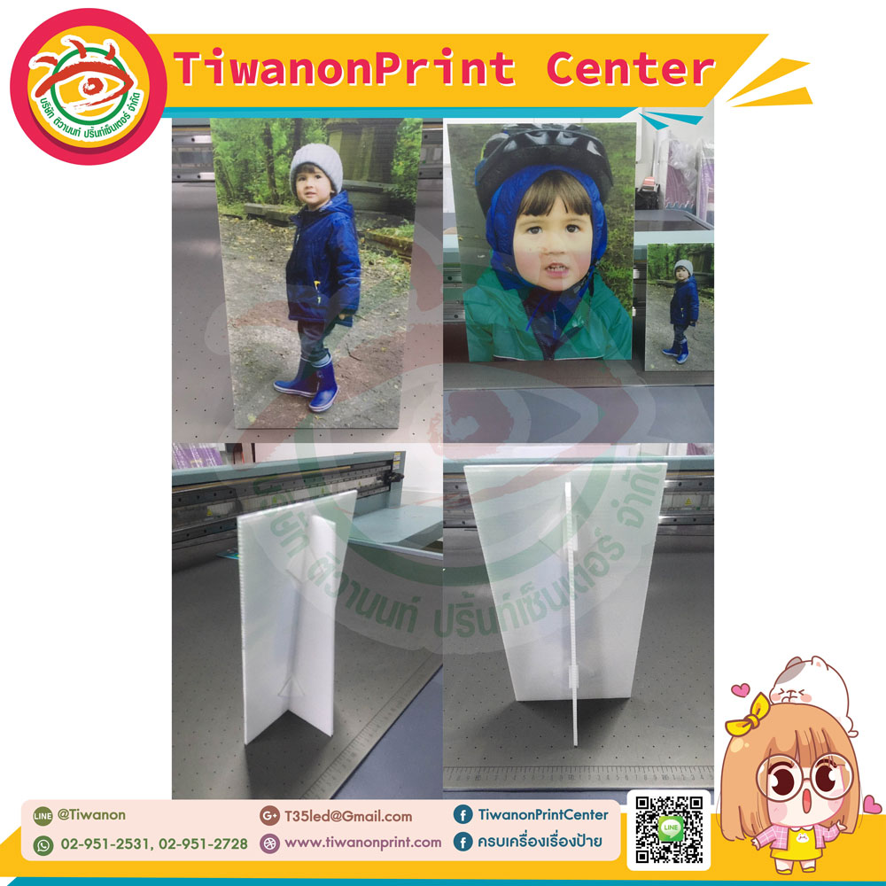 ป้ายสแตนดี้พิมพ์ลงบนแผ่นพร้อมขาตั้ง งานแฟชั่นเด็ก